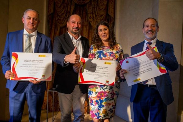 Os Entroidos do Oriente Ourensán reciben o diploma de Festa de Interese Turístico Nacional